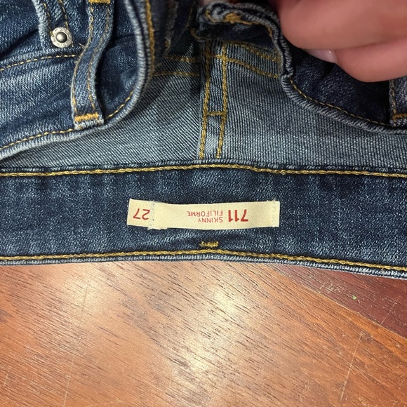 Levi skinny high rise - Picture 3 of 4